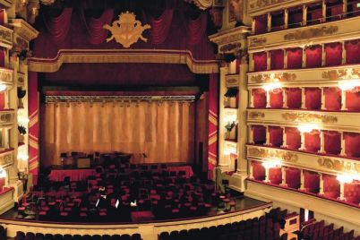 La-Scala-Theatre-Milan-e1554661719348.jpg